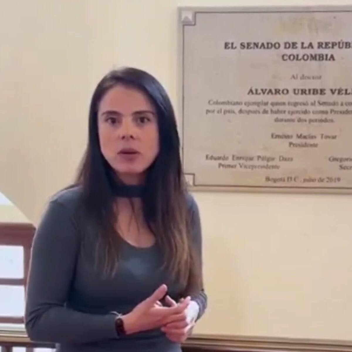 Con acción de nulidad buscan retirar placa en honor a Álvaro Uribe en el Congreso