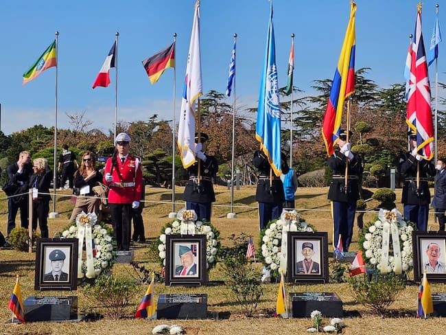 Por primera vez, cuatro veteranos colombianos fueron sepultados en Corea del Sur. Foto: Colprensa.