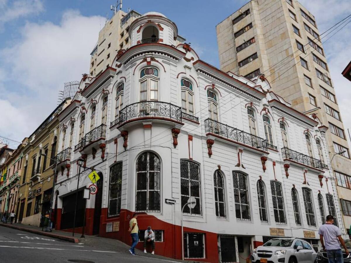 Alertan por uso excesivo de publicidad política en el centro histórico de Manizales