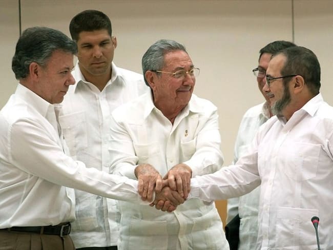 Juan Manuel Santos, Raúl Castro y &quot;Timochenko&quot;. Foto: Colprensa