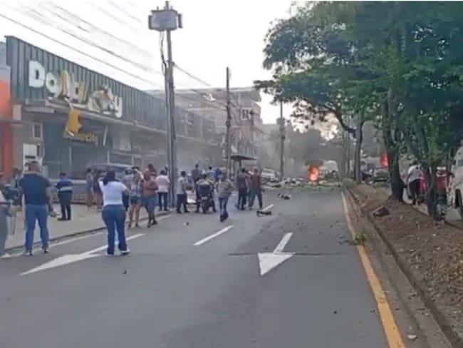 Atentado con explosivos en inmediaciones de la Escuela de Aviación Marco Fidel Suárez, en Cali