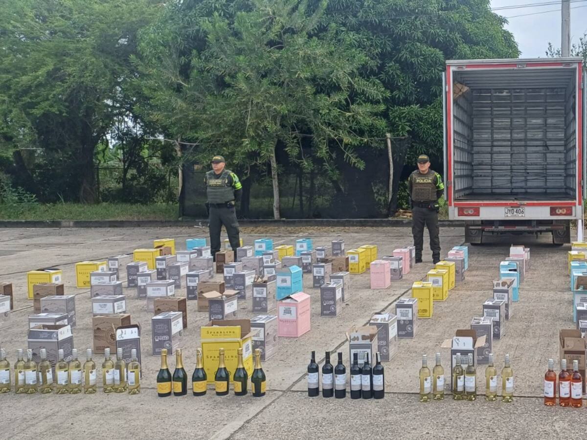 Incautan más de 800 botellas de vino de contrabando en vía nacional de Córdoba