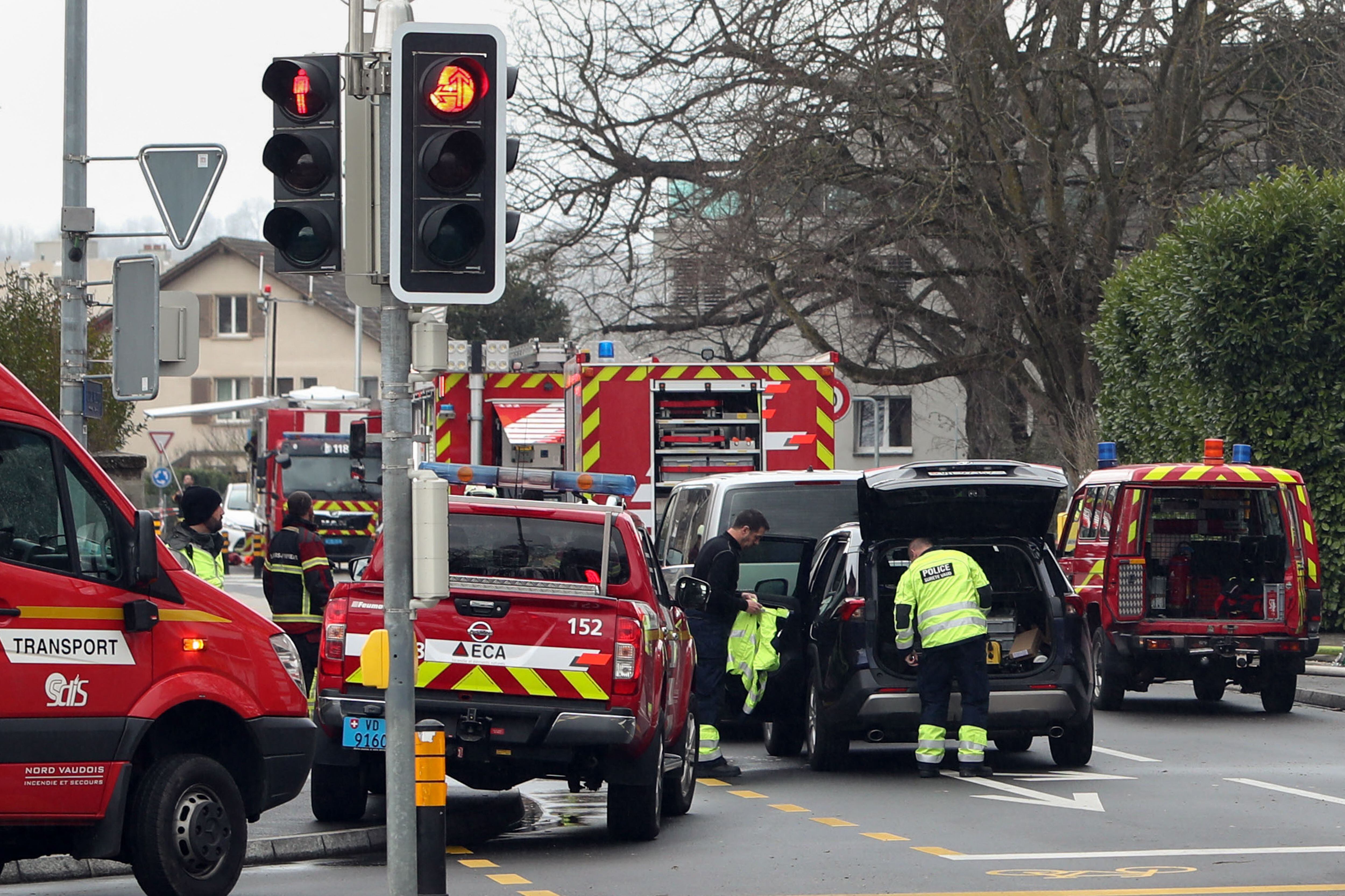 Bomberos de Suiza. FOTO: OLIVIER ALLENSPACH/FLASHPRESS/ALLENSPACH/AFP via Getty Images