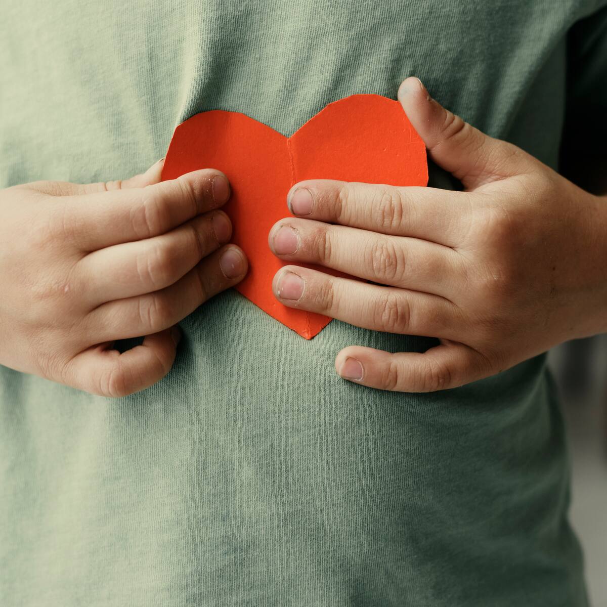 LaCardio y fundación Teen American Friends se unen por el corazón de los niños en Colombia