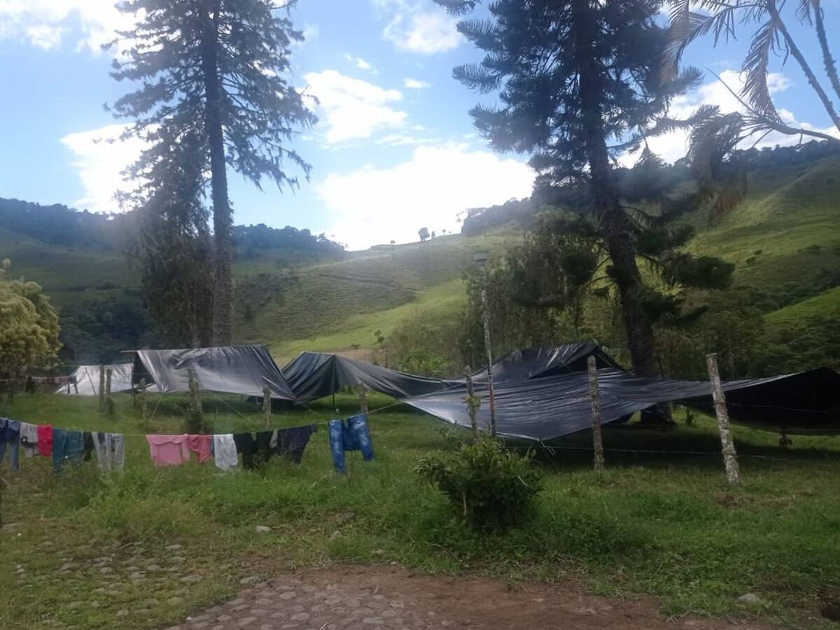 Denuncian ocupación irregular de grupo indígena a predio privado en el Dovio, Valle