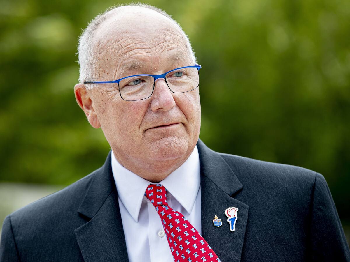 Embajador de EE.UU. en Canadá afirmó que Trump solo busca perjudicar a los autos chinos