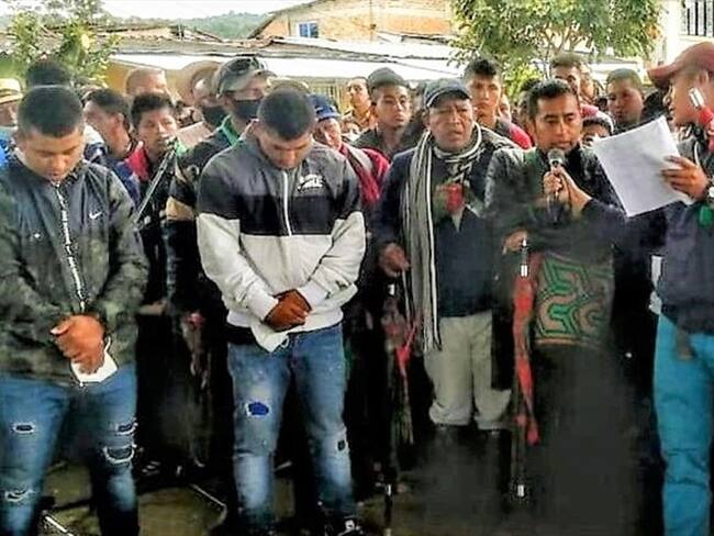 Los individuos fueron entregados a la Fiscalía y serán recluidos en la Cárcel San Isidro de Popayán . Foto: Cortesía Cric