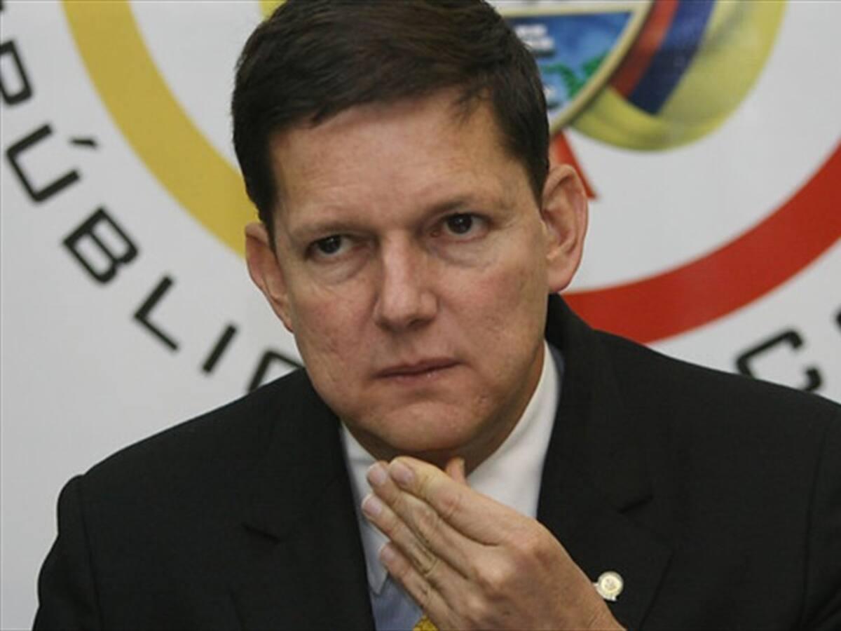 Partido Conservado decide apoyar a Wilson Ruíz para la Contraloría