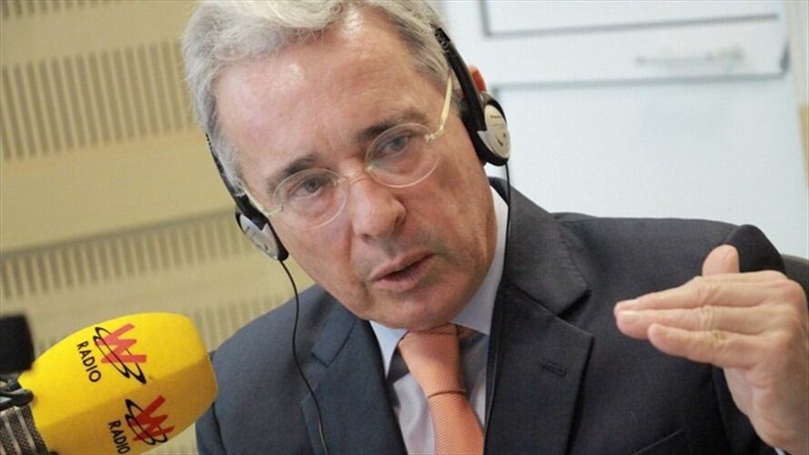 Uribe se suma a propuesta de acabar con la Ley de Garantías. Foto: La Wcon Julio Sánchez Cristo