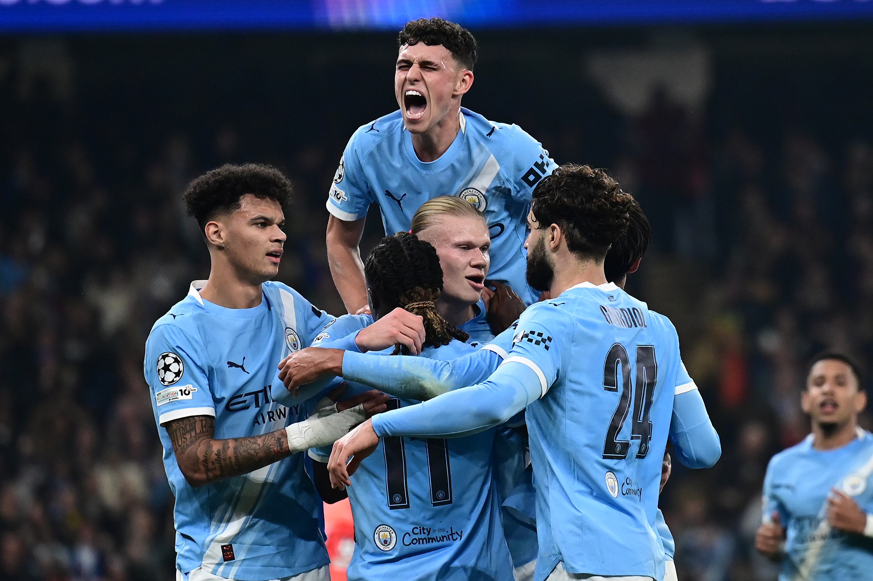 Jugadores del Manchester City celebran el gol de Erling Haaland ante el Borussia Dortmund. FOTO: Richard Martin/Getty Images