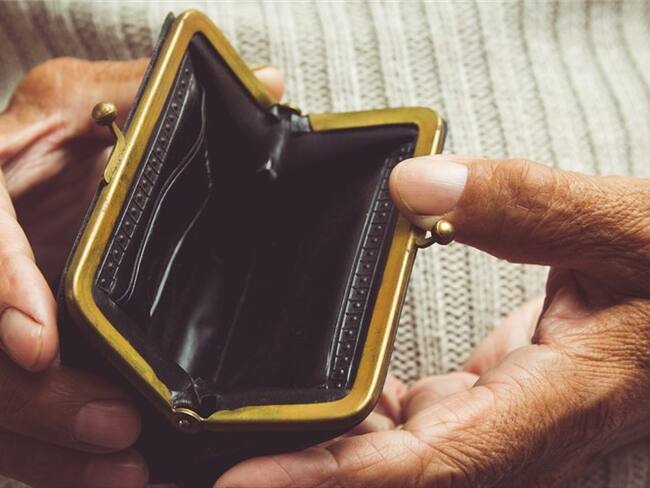 Los pensionados por regímenes privados podrían ver reducciones en su mesada por la crisis