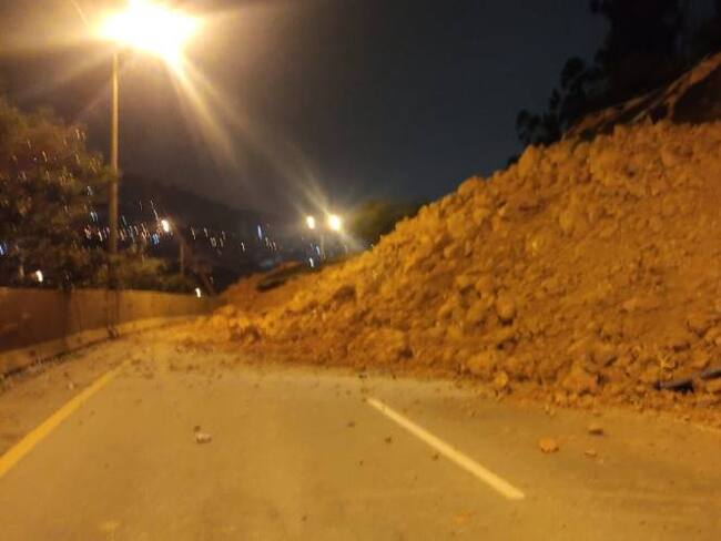 Deslizamiento en Copacabana, Antioquia. Foto: Policía de Tránsito y Transporte de Antioquia