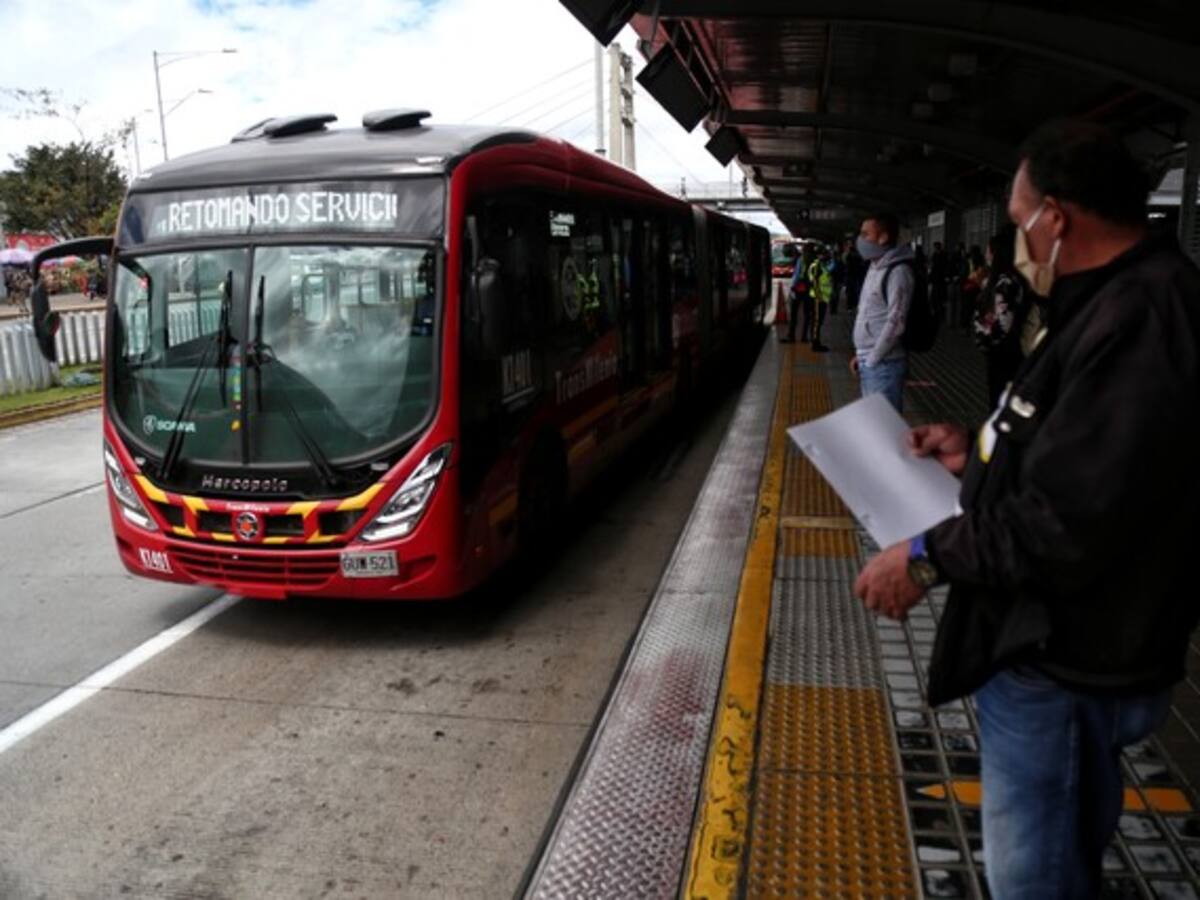 Cierre de estaciones y nuevos servicios zonales de TransMilenio