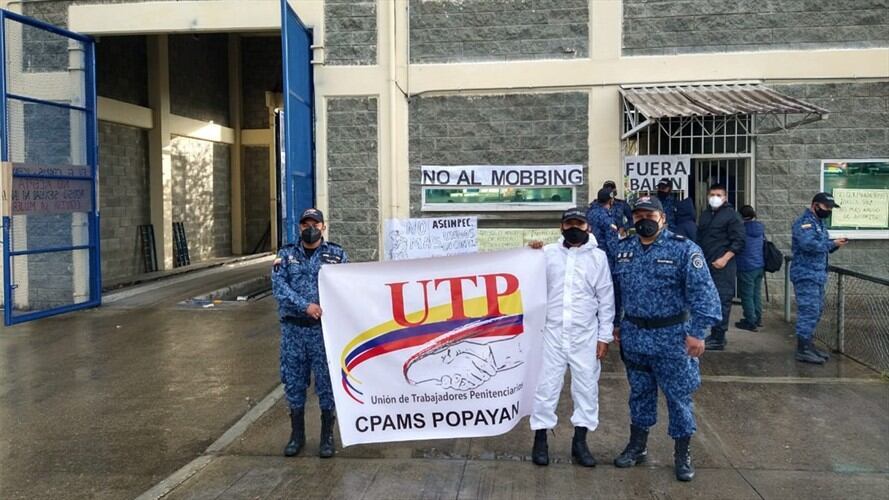 Los trabajadores protestaron en el establecimiento penitenciario y carcelario de mediana y máxima seguridad de Popayán . Foto: Cortesía
