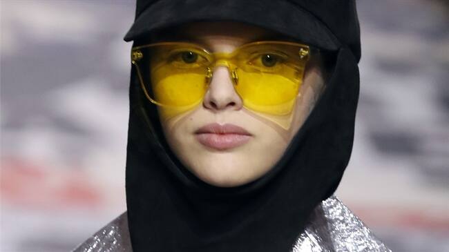 Un modelo presenta una creación para Christian Dior durante el desfile de moda de otoño / invierno 2018/2019. Foto: Getty Images