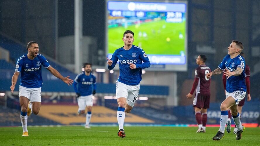 James Rodríguez consiguió su gol número 15 con pierna derecha . Foto: Emma Simpson - Everton FC/Everton FC via Getty Images
