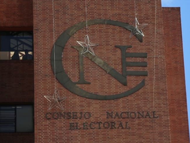 El magistrado del CNE, Pedro Felipe Gutiérrez pidió investigar a funcionarios y exfuncionarios de la entidad.. Foto: Colprensa