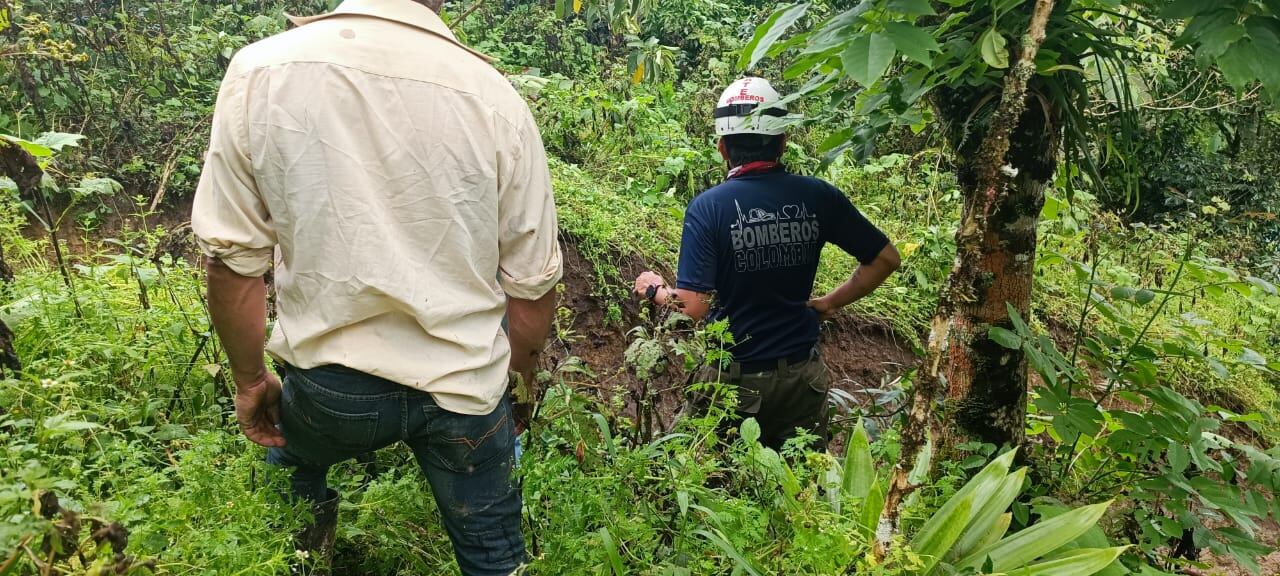 Tres adultos y una menor desaparecidos por creciente súbita en quebrada de Arbeláez Cundinamarca / FOTO: Cortesía Bomberos Cundinamarca