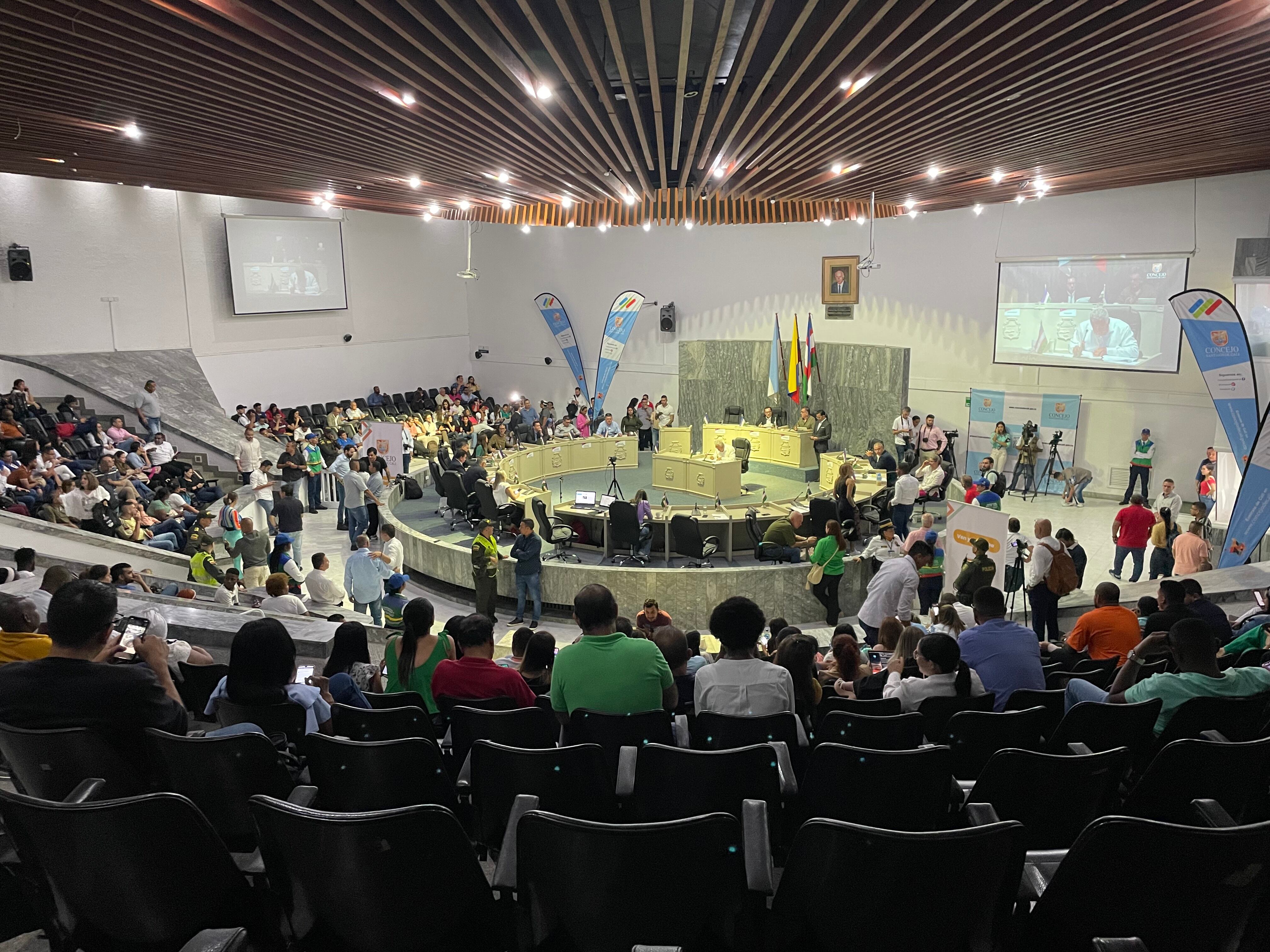 Concejo de cali debatiendo el proyecto. 21 de febrero de 2023. Foto: W Radio.