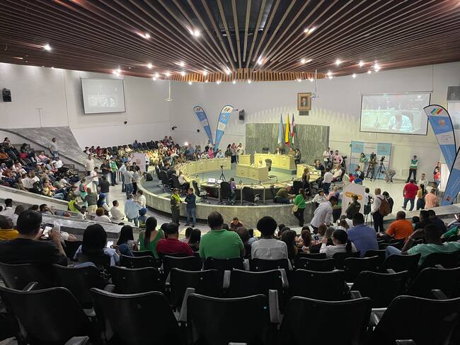 Concejo de cali debatiendo el proyecto. 21 de febrero de 2023. Foto: W Radio.