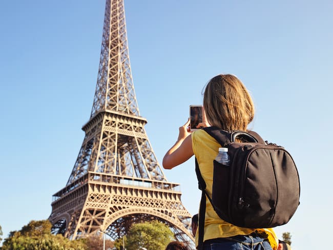 Turista en Francia. Foto: Getty Images.