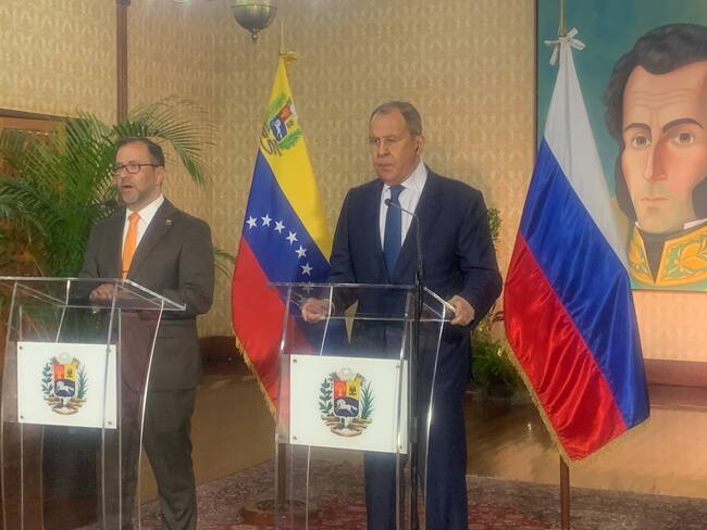 Cancilleres de Venezuela y Rusia hablaron sobre cooperación bilateral. Foto: Gabriela González.