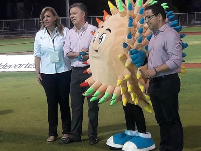 Juan Manuel Santos visitando las obras de los Juegos Bolivarianos. Foto: La Wcon Julio Sánchez Cristo