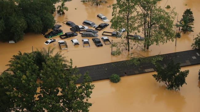 A 46 subió el número de muertos por las inundaciones en el centro y sur de Tailandia