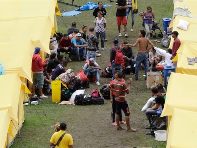 Protestas en campamento e inmigrantes venezolanos en Bogotá. Foto: Colprensa