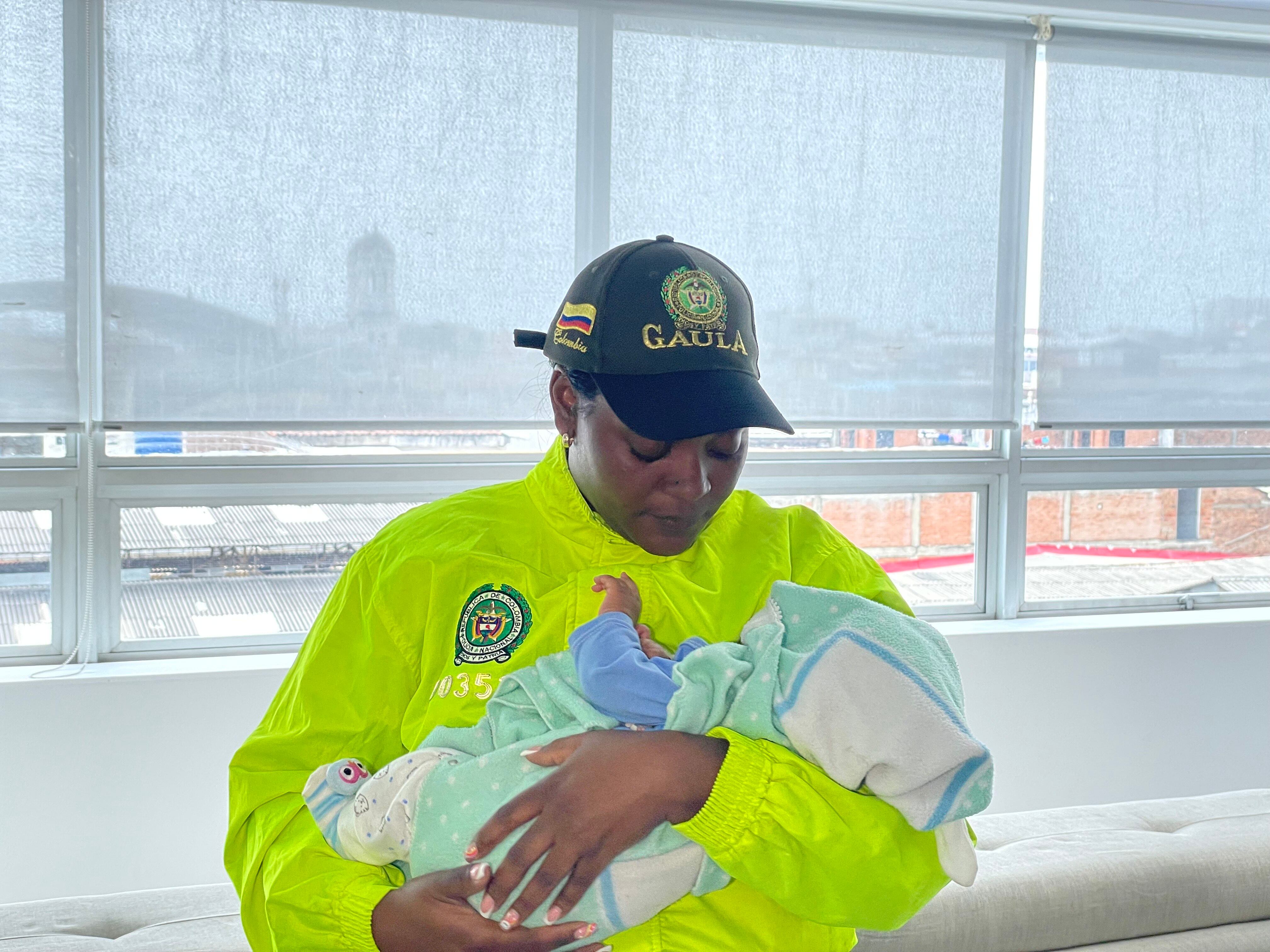 Bebé rescatado tras su rapto en Cali. Foto: W Radio