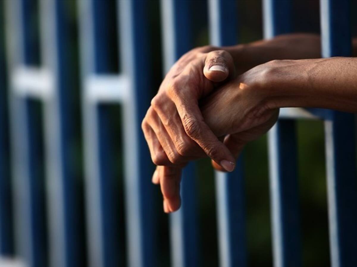 El padre Fredy Martínez seguirá recluido en la cárcel Picaleña