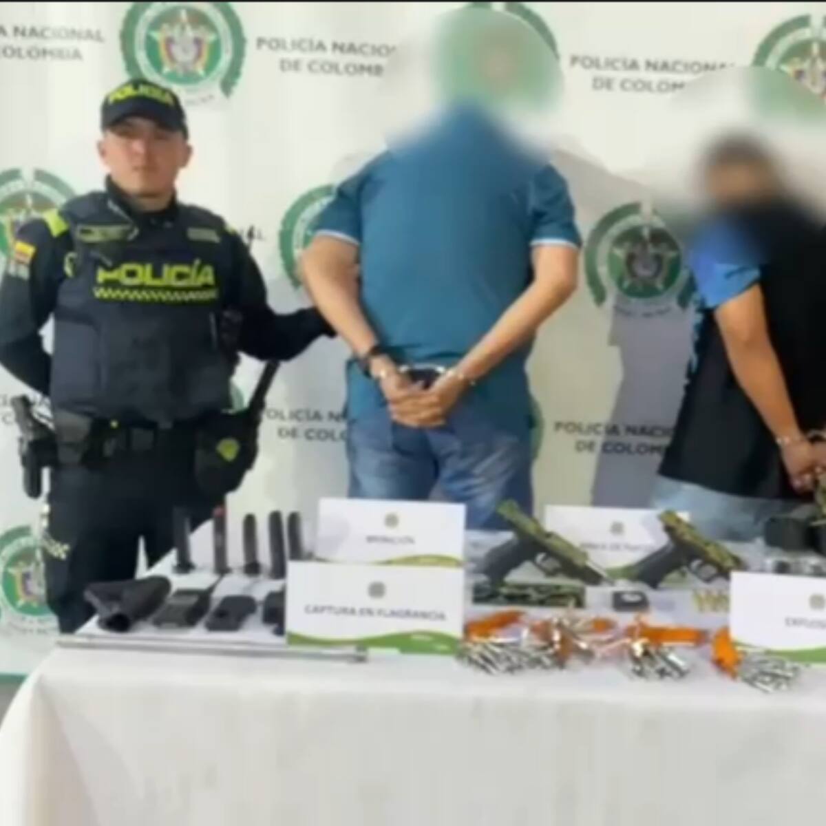 Sorprenden a dos personas transportando material de guerra en Puente Aranda, Bogotá
