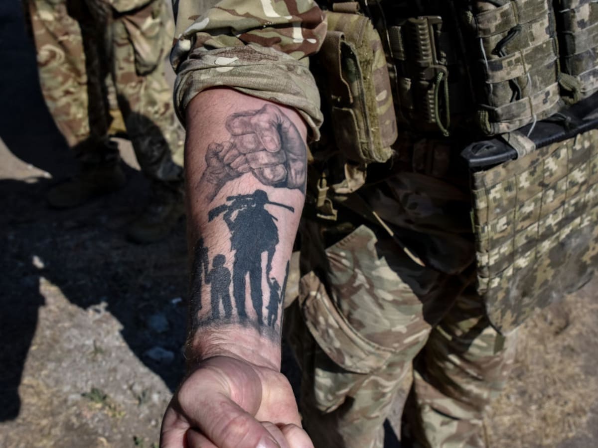 ¿Qué tatuajes no permite el Ejército de Colombia? Restricciones para aspirantes en 2024