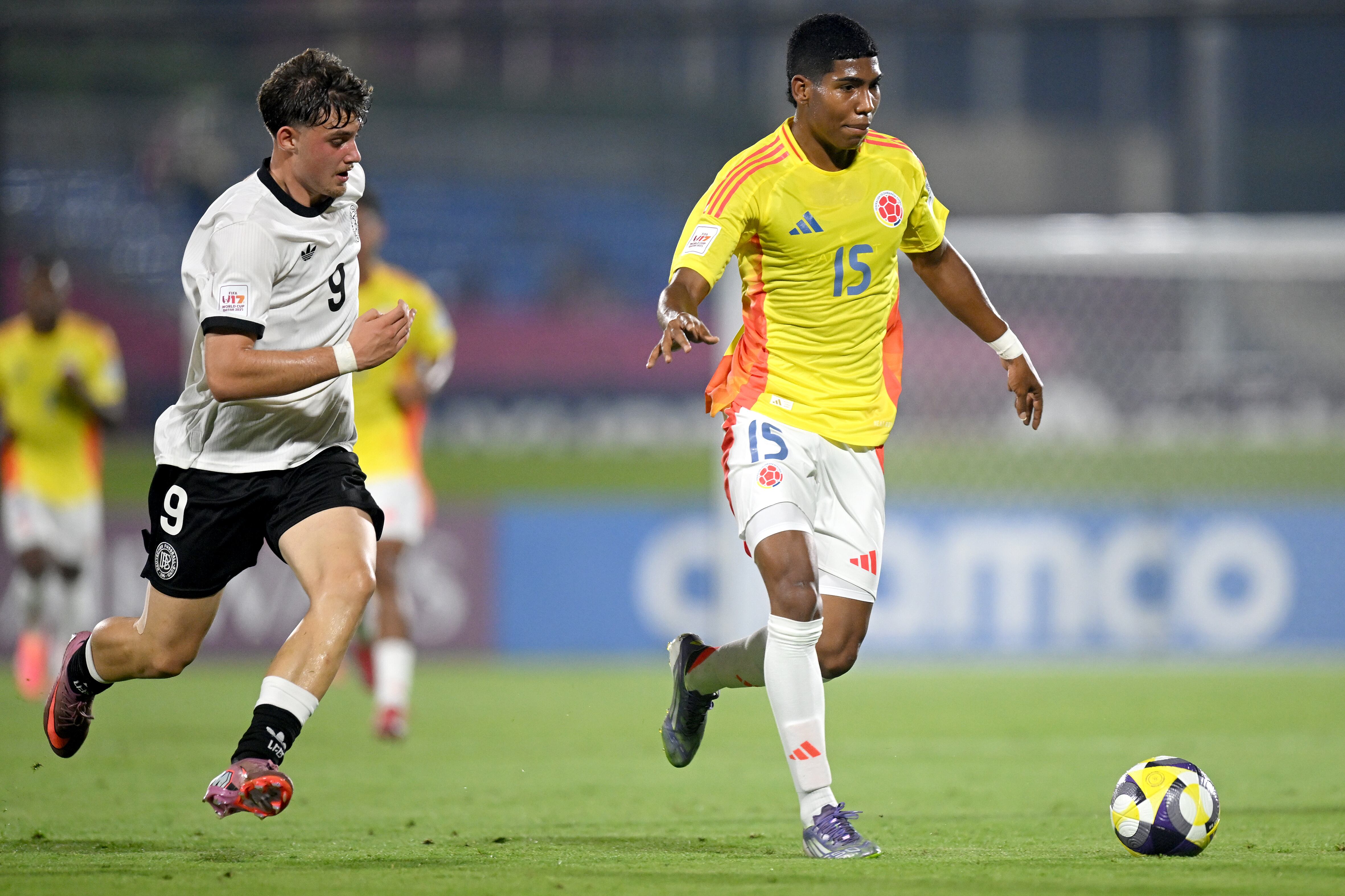 Miguel Solarte y Alexander Staff durante el Colombia vs. Alemania del Mundial Sub-17. FOTO: Jurij Kodrun/Getty Images