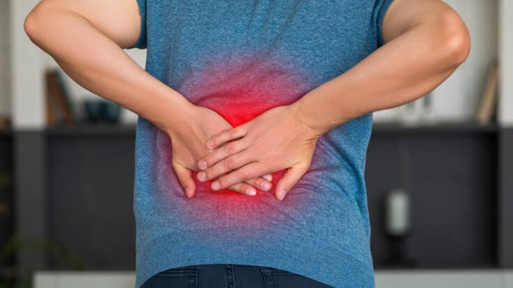 Dolor de espalda: ¿cómo saber cuándo lo generan sus emociones? Así puede tratarlo, según experto