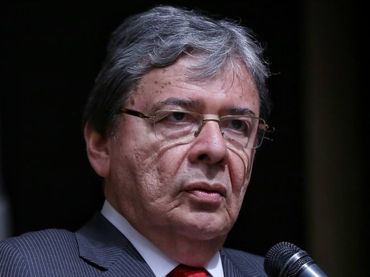 MinDefensa asegura que no suspenderá la erradicación de cultivos ilícitos