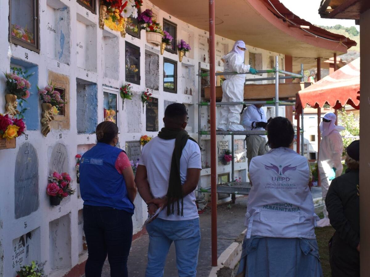Recuperan cuerpos de posibles víctimas de desaparición forzada en Antioquia