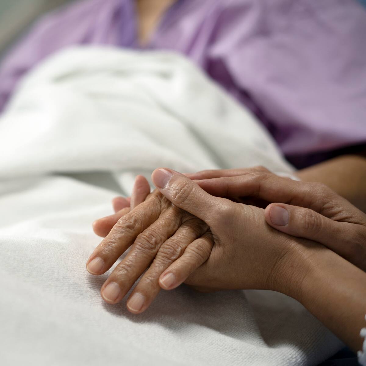 Continúan quejas a Sanitas y Colsanitas: autorizaciones demoradas y fallas virtuales