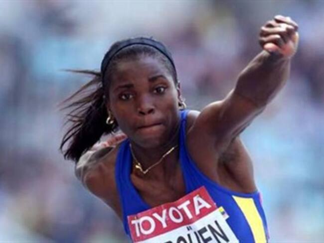 Catherine Ibargüen habla de su preparación para la competencia desde la zona de fisioterapia en Londres.