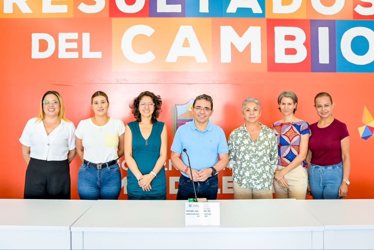 Reunión con la Comisión de Regulación de Agua Potable y Saneamiento Básico / Gobernación del Magdalena