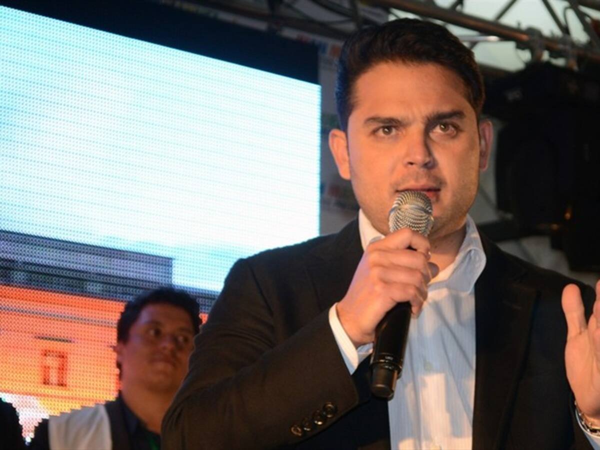 Por años luchamos para que las propinas se queden en meseros y cocineros: Efraín Torres