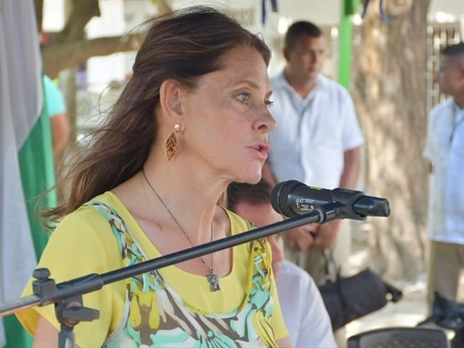 Se volvió viral un vídeo en el que la vicepresidenta Marta Lucía Ramírez responde incómoda al reclamo de un profesor. Foto: Captura de video
