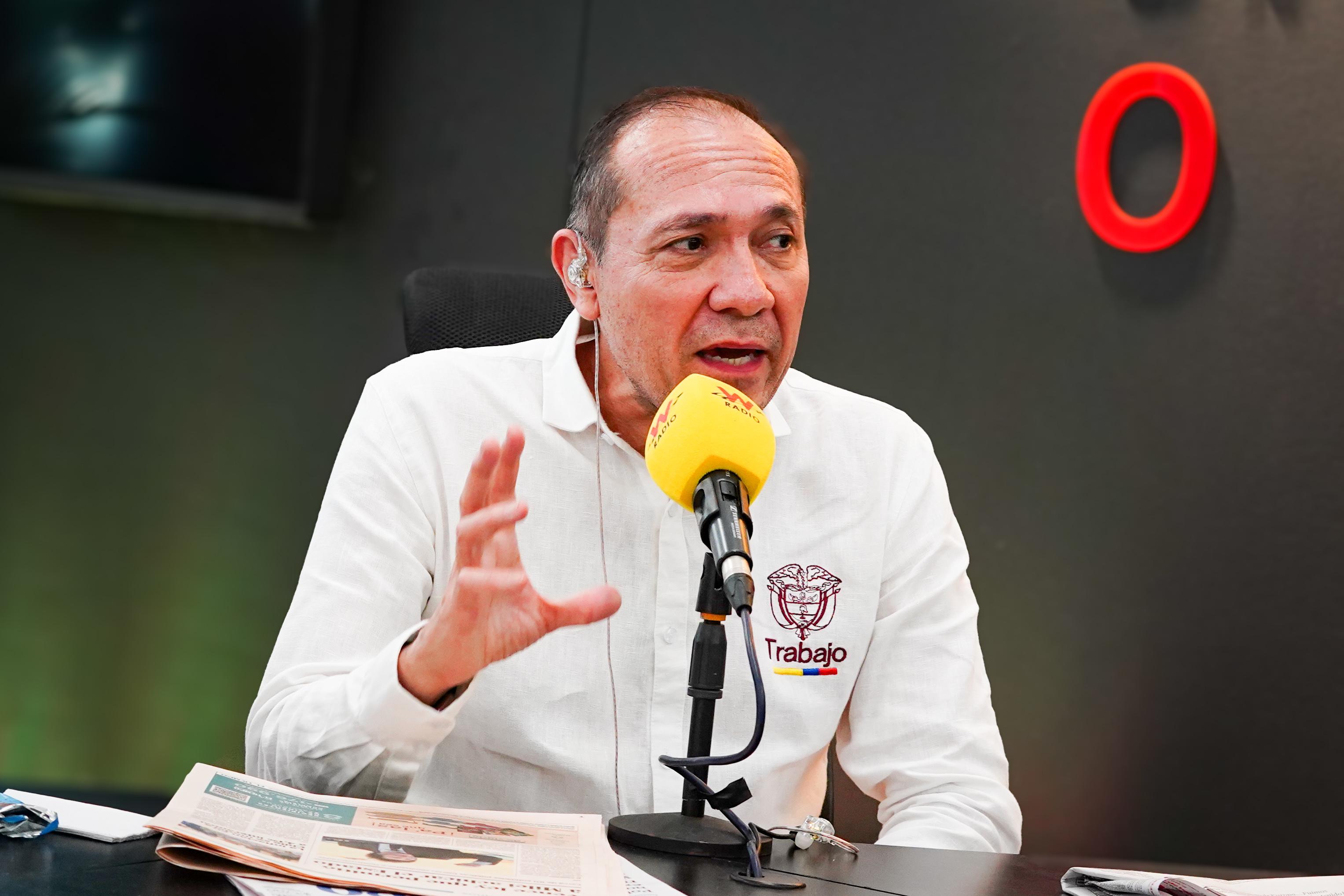 Ministro de Trabajo, Antonio Sanguino, en Mujeres W. Foto: W Radio