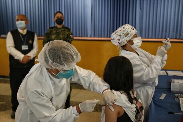 Vacunación en Colombia. Foto: Colprensa - Camila Díaz