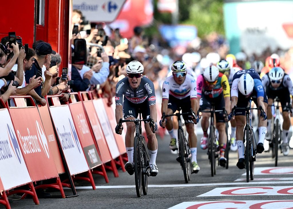 Jasper Philipsen ganador de la etapa 1 de la Vuelta España / Getty Images