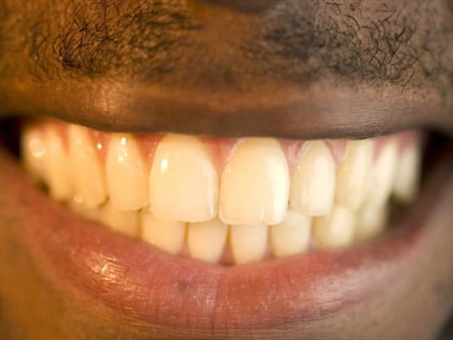 Estudio reveló que el 74% de los hombres que no se cepillan los dientes sufre impotencia