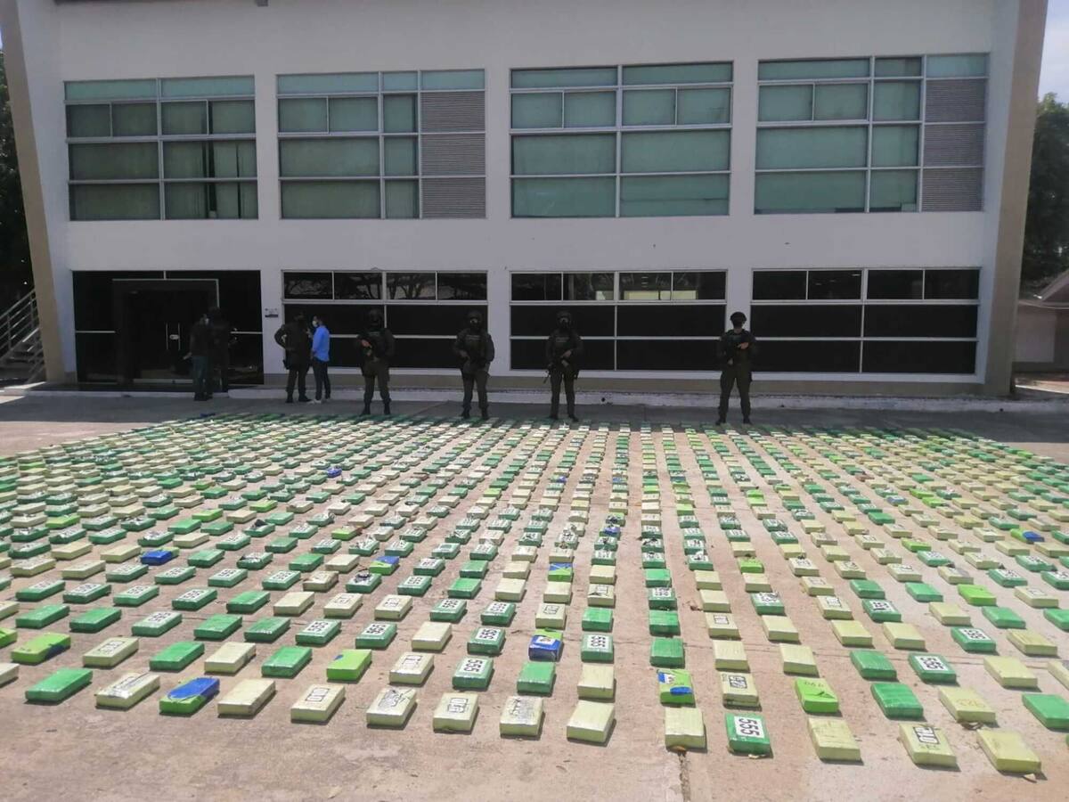 Policía Antinarcóticos incautó 1.4 toneladas de cocaína en el puerto de Santa Marta