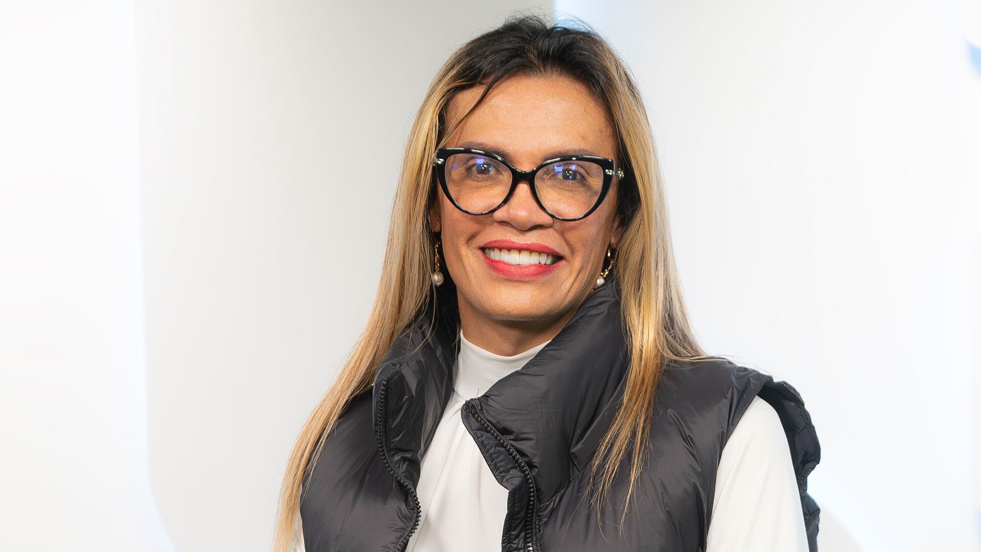 Desde su labor como alcaldesa local de Ciudad Bolívar, Tatiana Piñeros se ha concentrado particularmente en problemáticas como la invasión de tierras y la atención de familias desplazadas. | Foto: W Radio