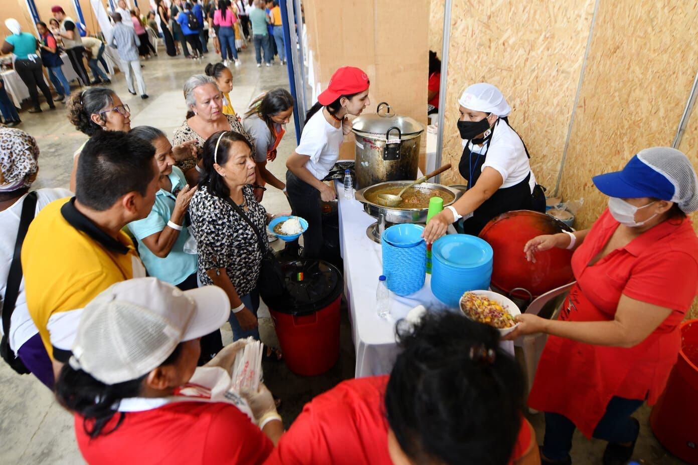 Comedores comunitarios en Cali. Foto: Alcaldía de Cali.