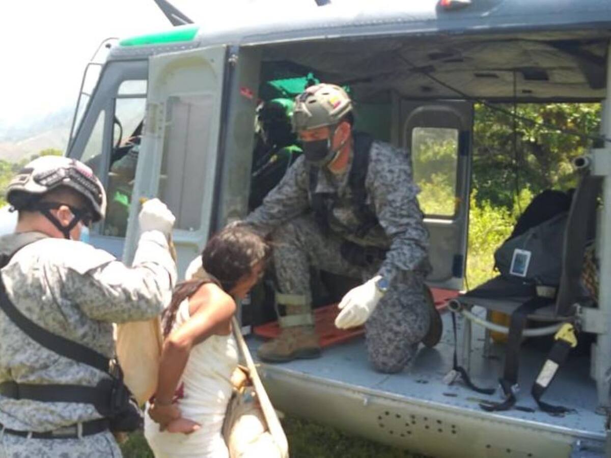 Cinco menores Kogui fueron evacuados en helicóptero de la Fuerza Aérea por crisis de salud en resguardo Taminaka